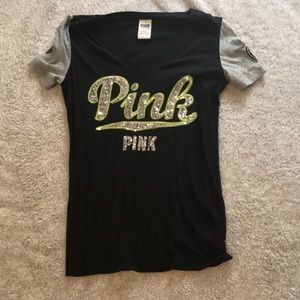 PINK V NECK SHIRT SIZE SMALL $15